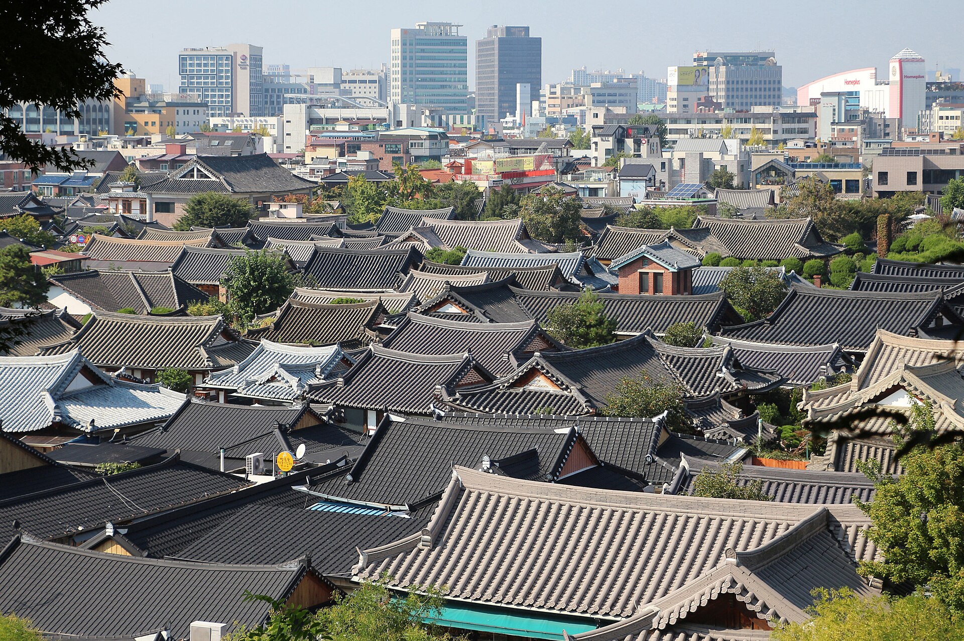 Jeonju hanok village food street