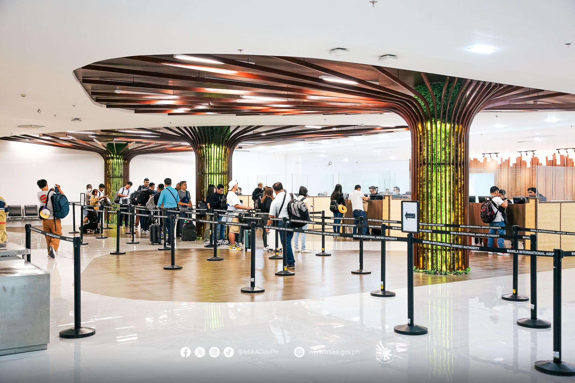 passport immigration counter