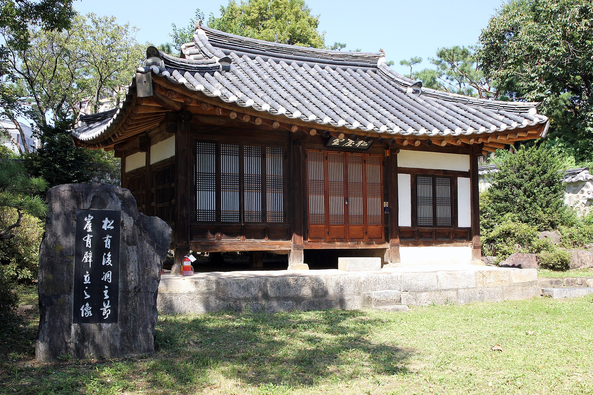 Korean guesthouse dorm room